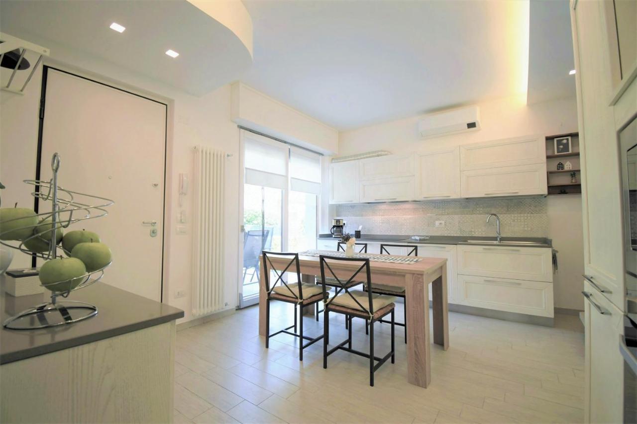 Christina'S Home Desenzano del Garda Exterior foto