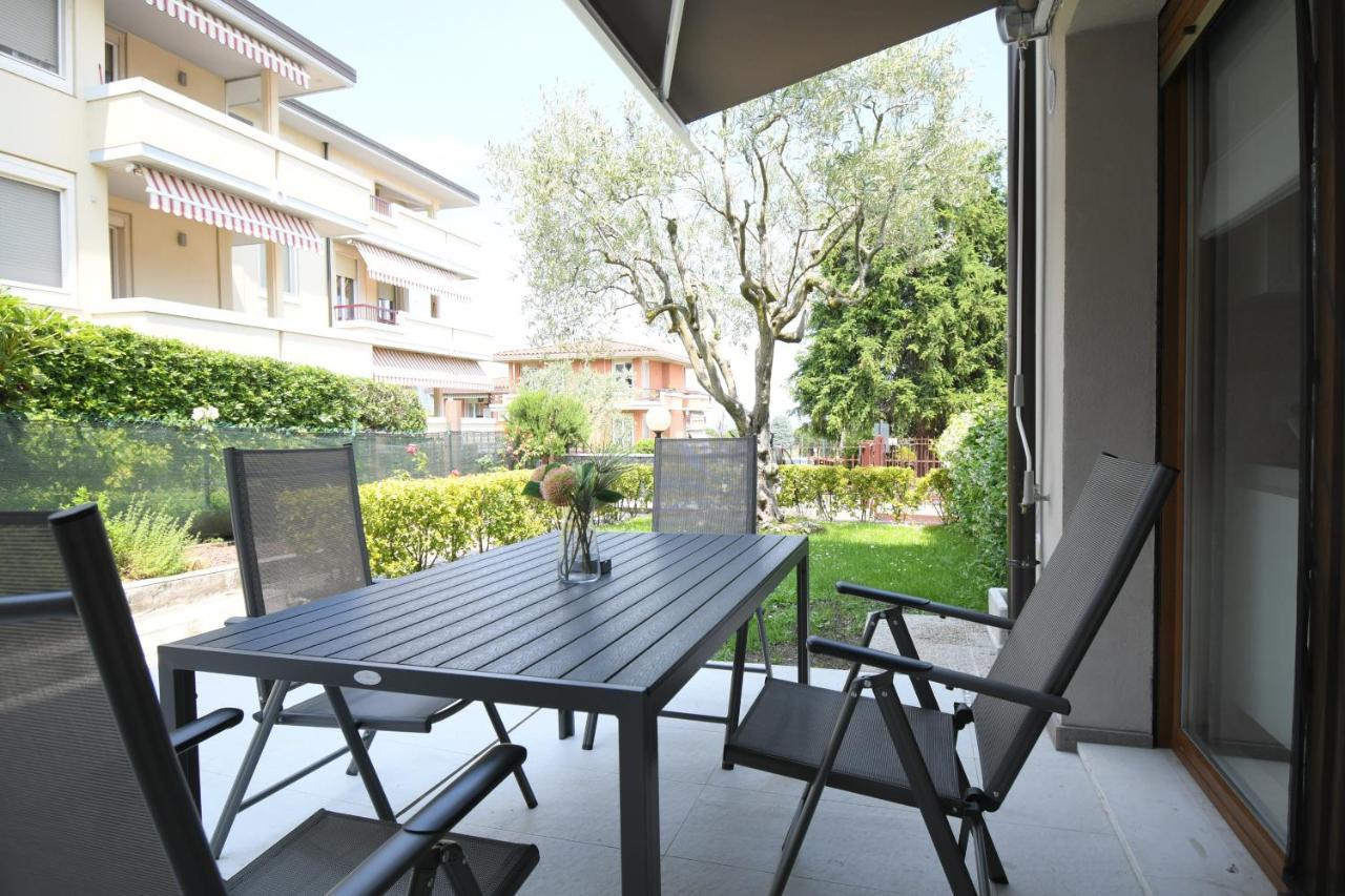 Christina'S Home Desenzano del Garda Exterior foto